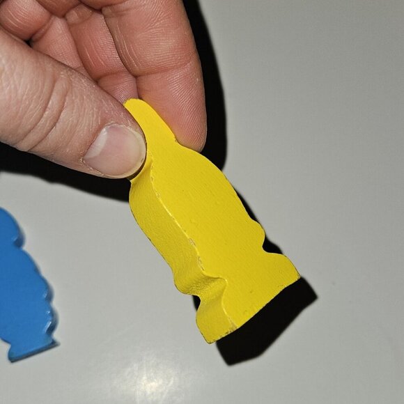 15 Wooden Toy People Figures Lot Railway Train Accessories Blue Green Red READ - Picture 11 of 11